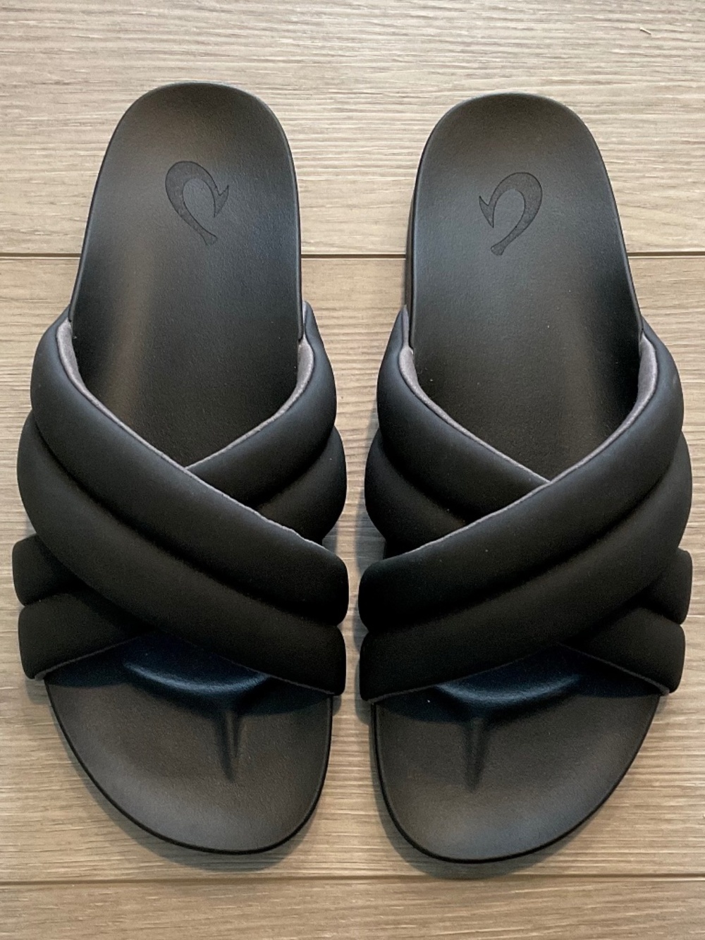 OluKai Hila Water Resistant Slide Sandal Black Size 10 LIKE NEW